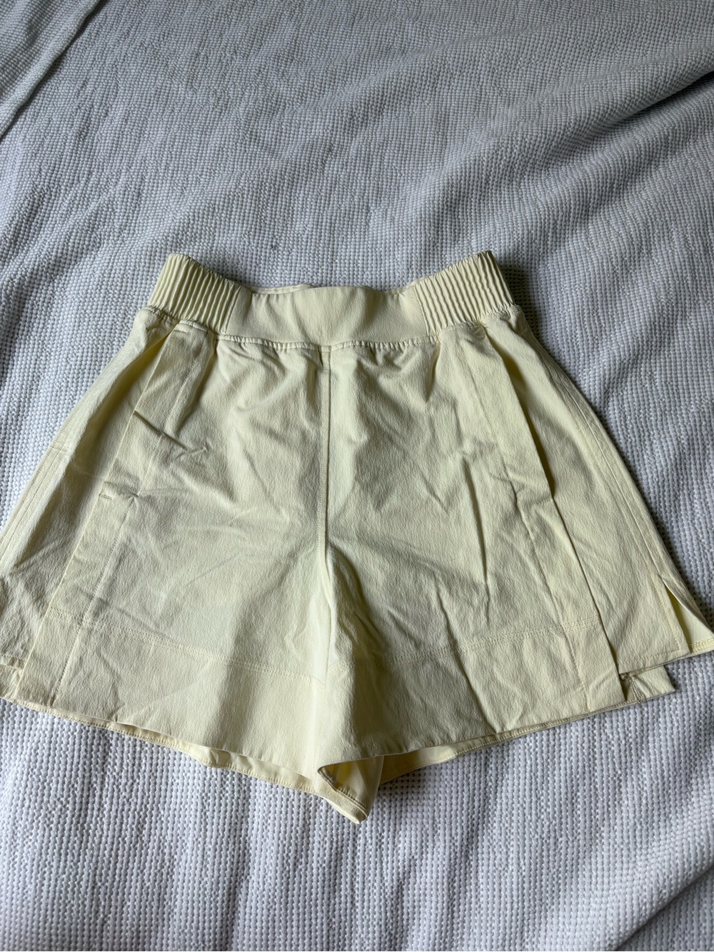 Lululemon Stretch Woven Relaxed-Fit High-Rise Short 4"